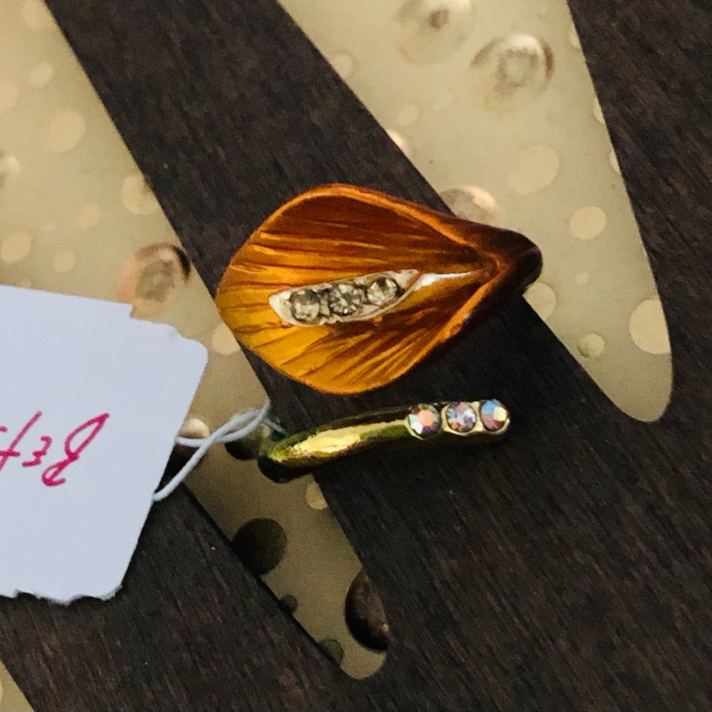 Authentic Betsey Johnson Ring - Calla Lily Ring, Crystals, NWT